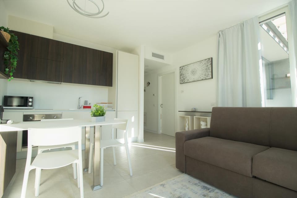 Kitchen or kitchenette, Living room, Dining area