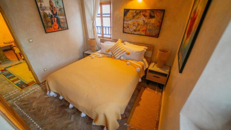 Bed, Photo of the whole room
