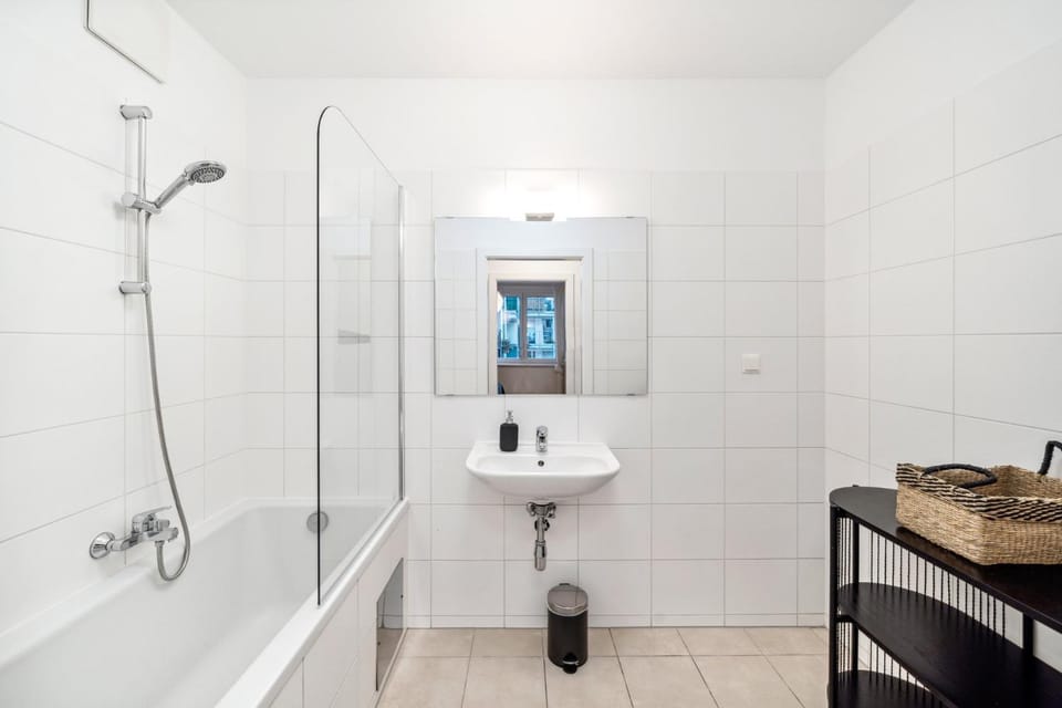 Shower, Bathroom, Bath, towels