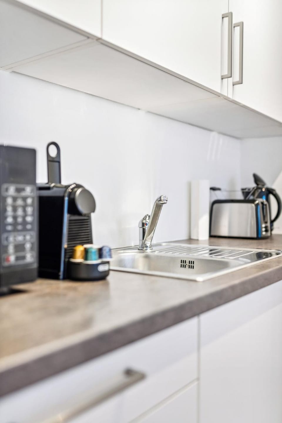 Coffee/tea facilities, Kitchen or kitchenette, minibar, stove, toaster