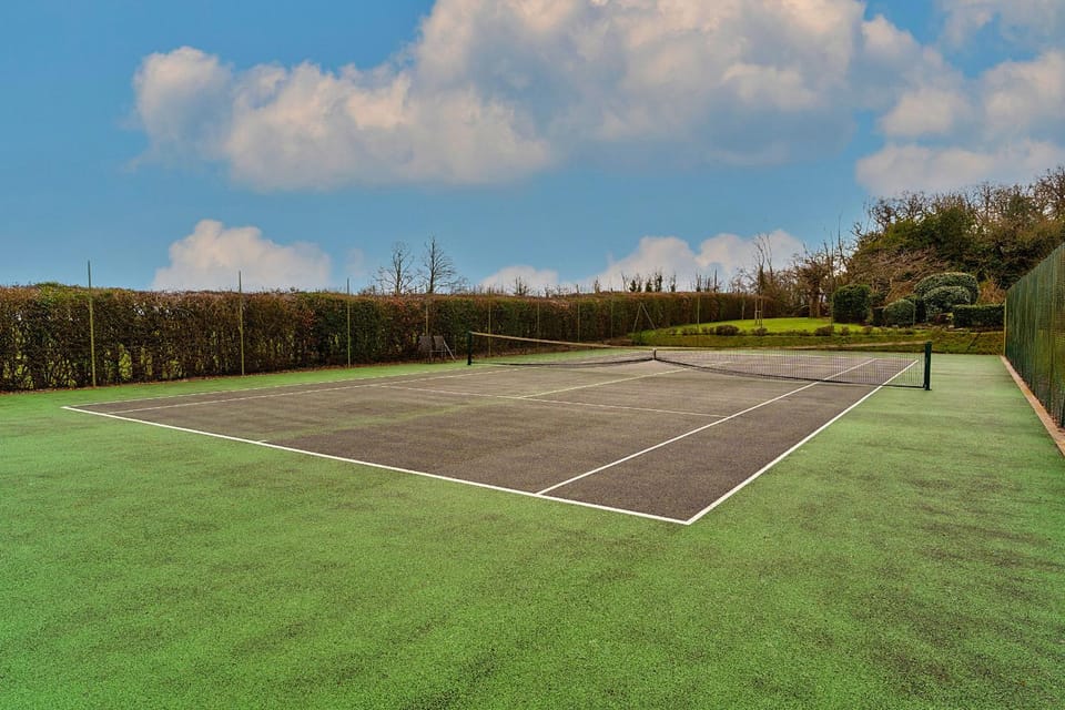 Tennis court