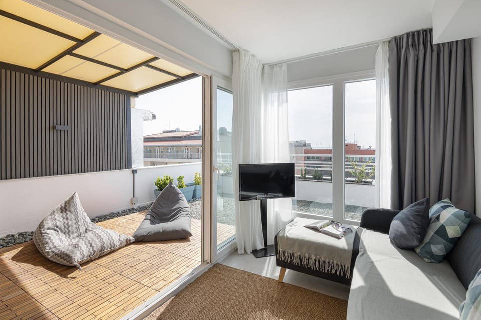 Balcony/Terrace, Living room