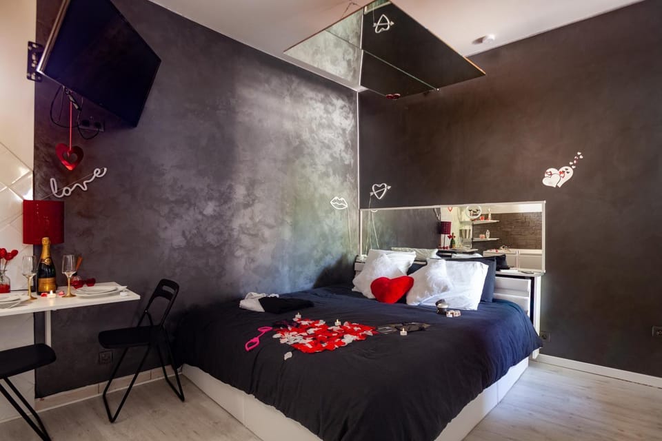 Living room, Bedroom