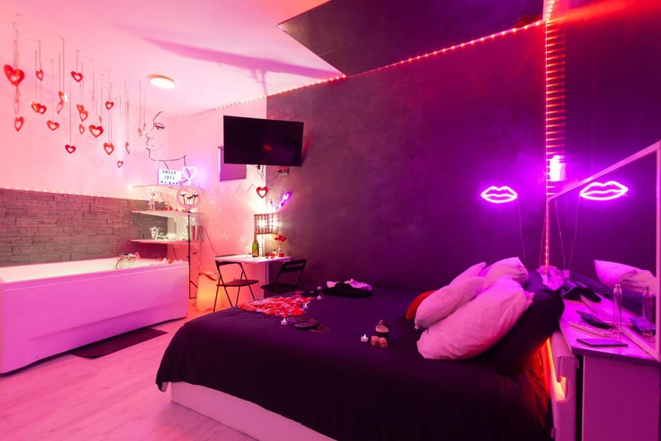 Bathroom, Living room