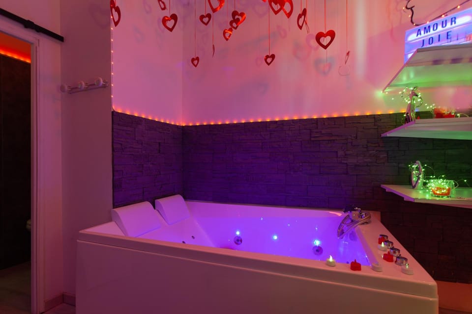 Bathroom, Living room