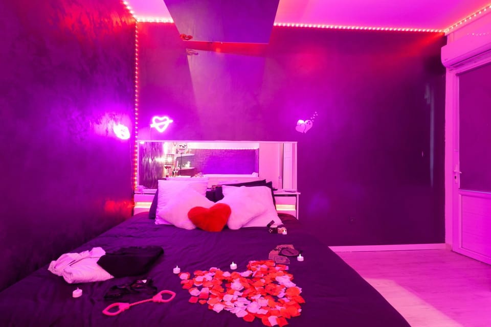 Living room, Bedroom