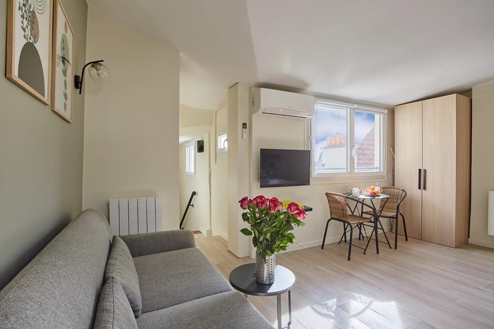 TV and multimedia, Seating area