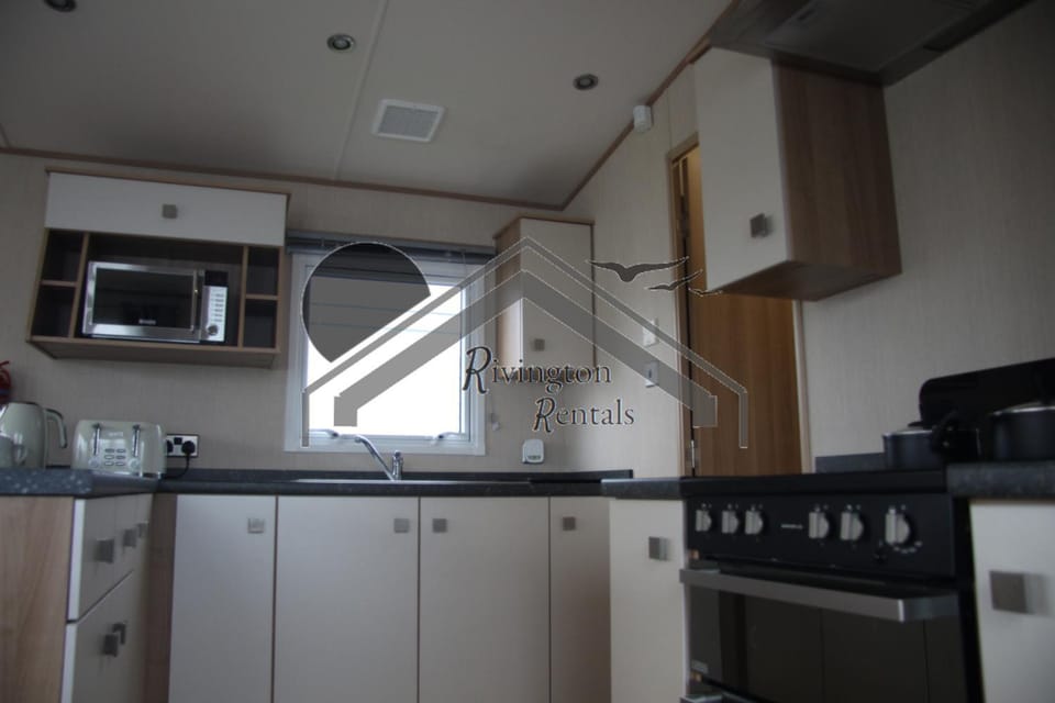 Kitchen or kitchenette, minibar, pet friendly, stove, toaster, kitchen