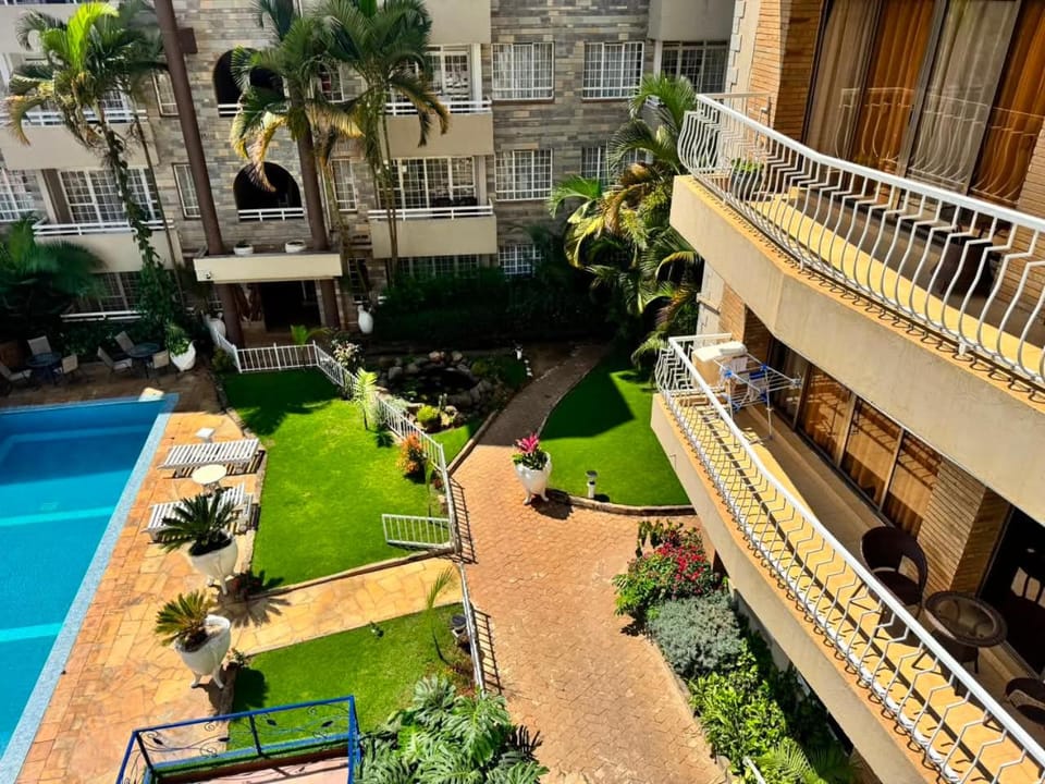 Pool view, Entertainment
