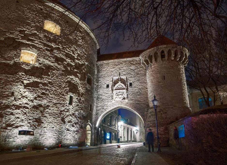Cozy historical flat in the heart of Old Town Apartment in Tallinn