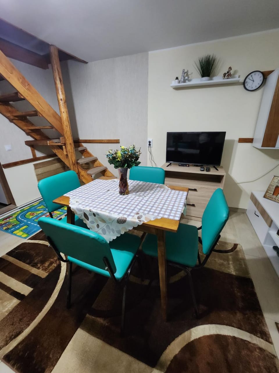 Communal lounge/ TV room, Communal lounge/ TV room, Living room, Evening entertainment