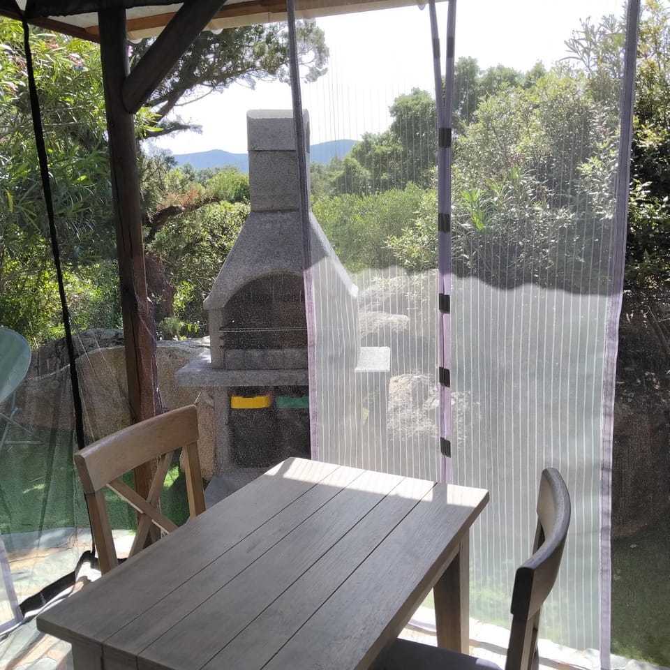 Property building, Balcony/Terrace