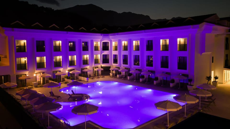 Property building, Swimming pool