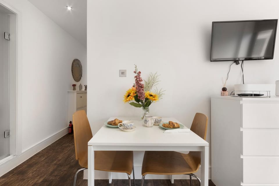 Green Lanes Studios By Morethanstays Apartment in London