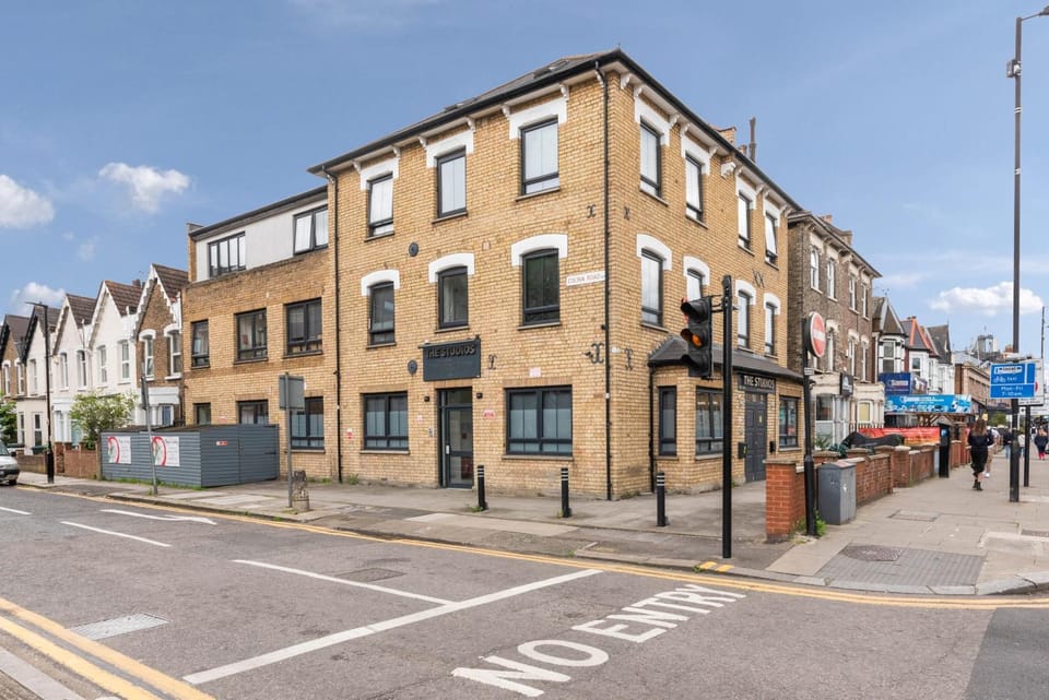 Green Lanes Studios By Morethanstays Apartment in London