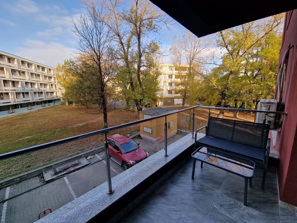 View (from property/room), Balcony/Terrace, Seating area