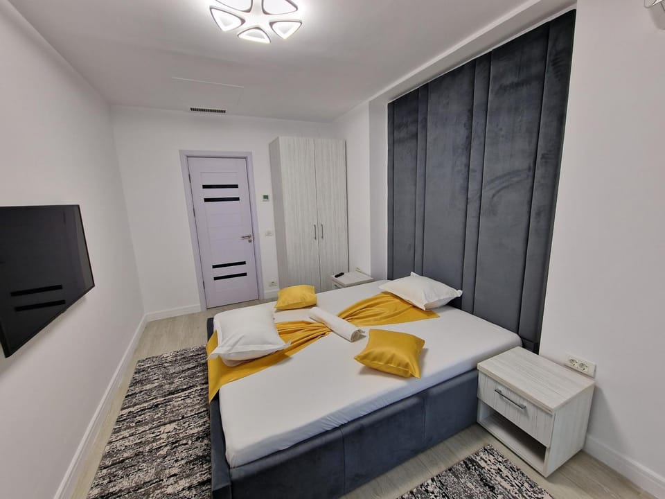 Bed, Bedroom, wardrobe