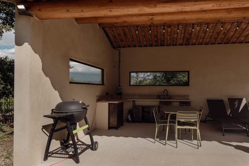 L'Olivier House in Mormoiron