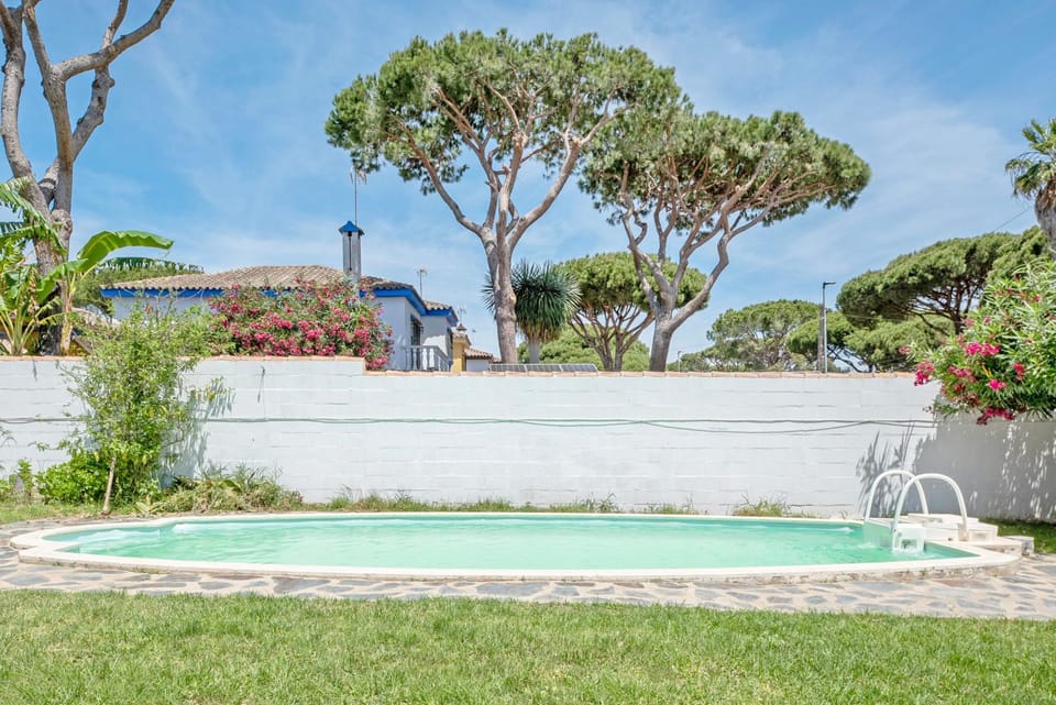 Property building, Swimming pool