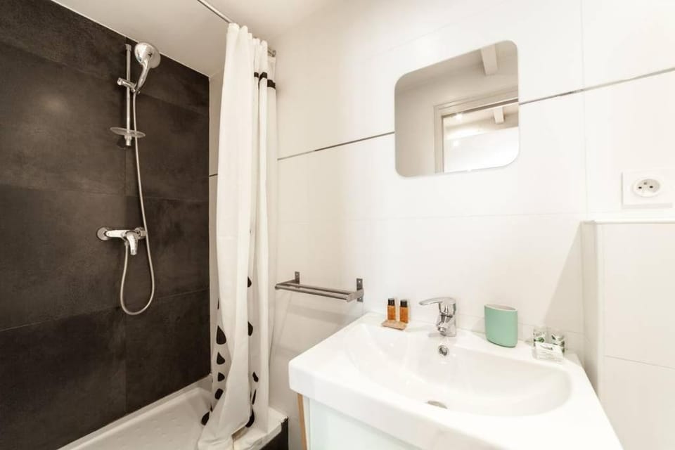 AllinLyon | Studio calme Cordeliers Apartment in Lyon