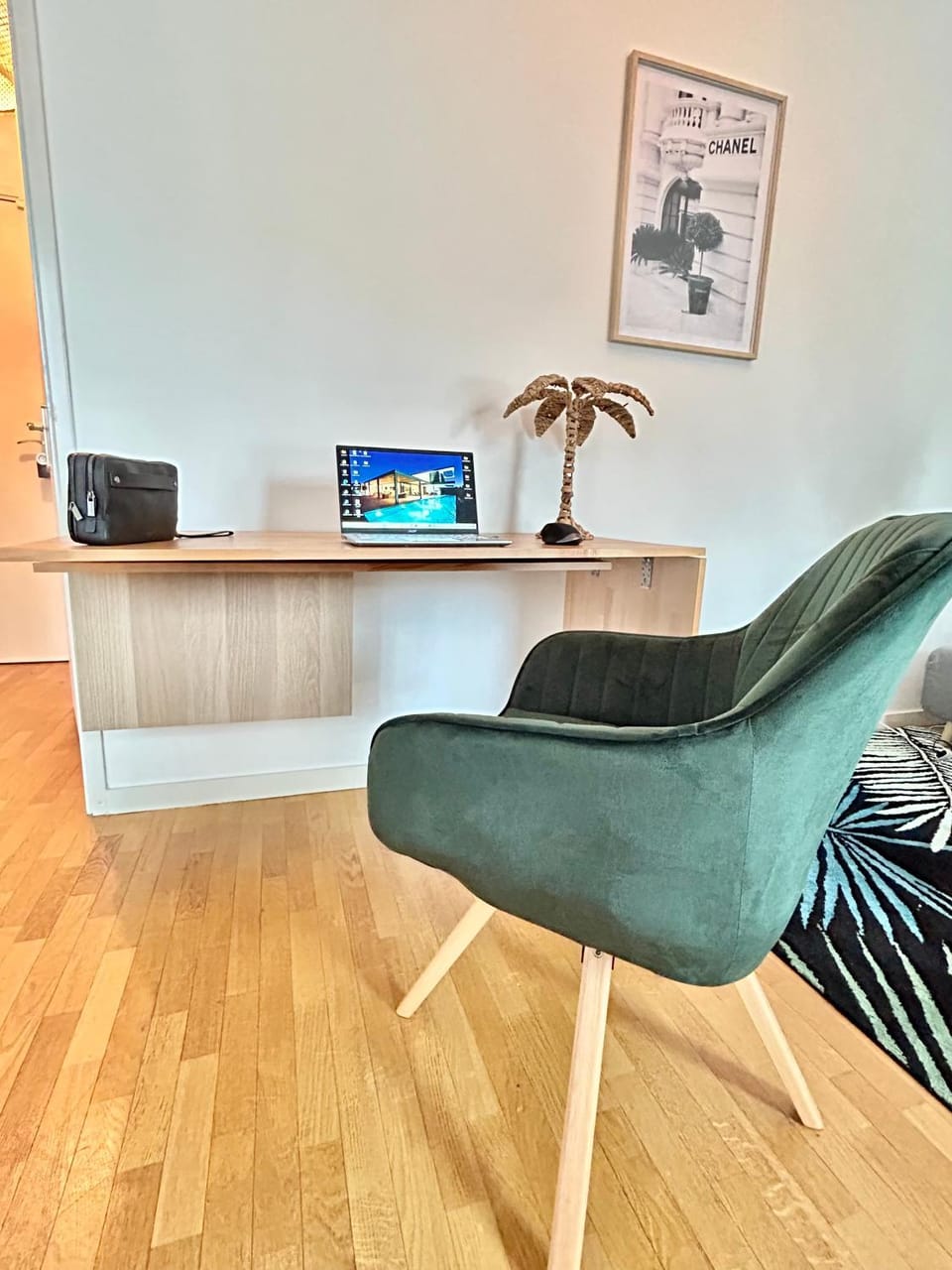 Living room, Seating area, hair dresser