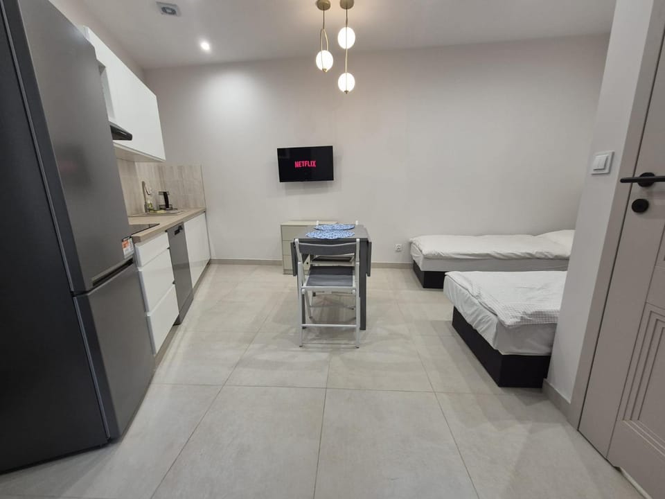 Bed, TV and multimedia, Kitchen or kitchenette