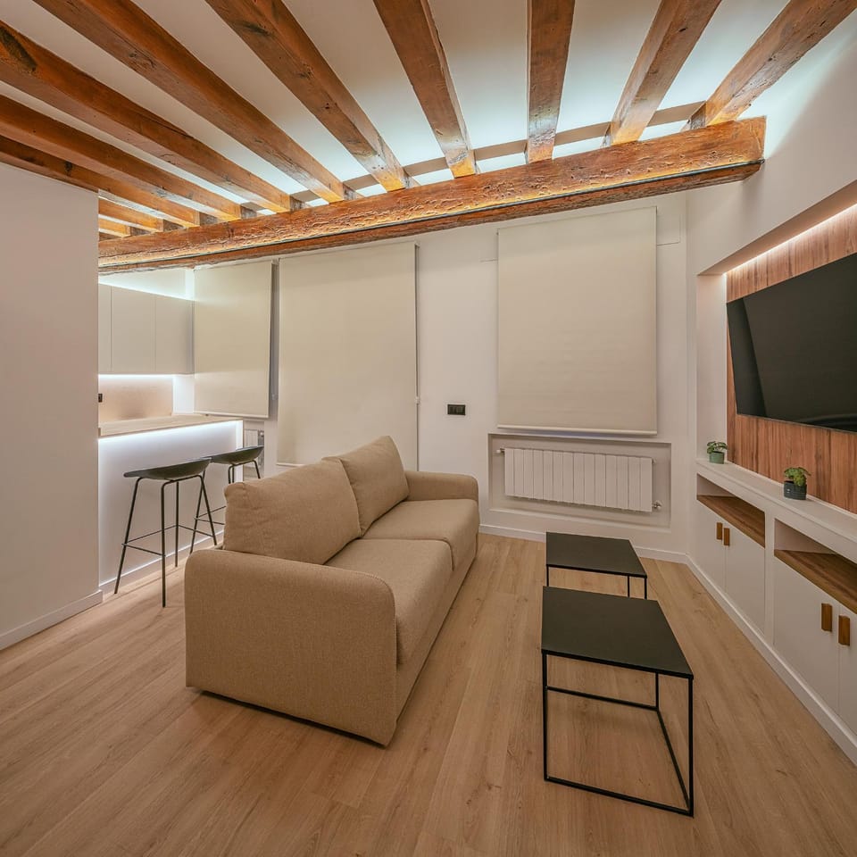 TV and multimedia, Living room, Seating area