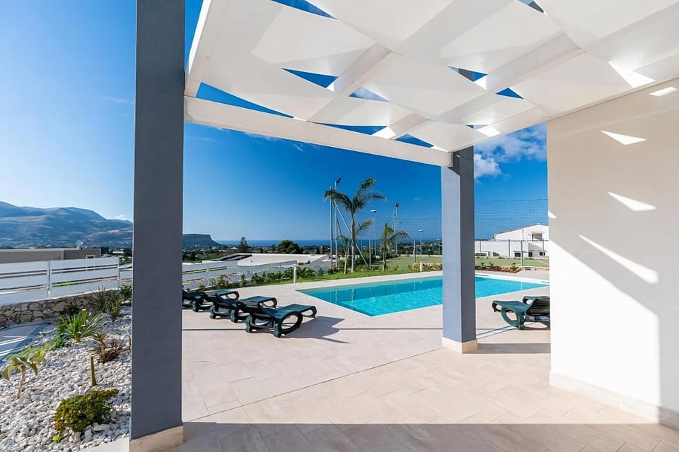 Natural landscape, Garden, Mountain view, Pool view, Sea view, Swimming pool, Swimming pool, sunbed