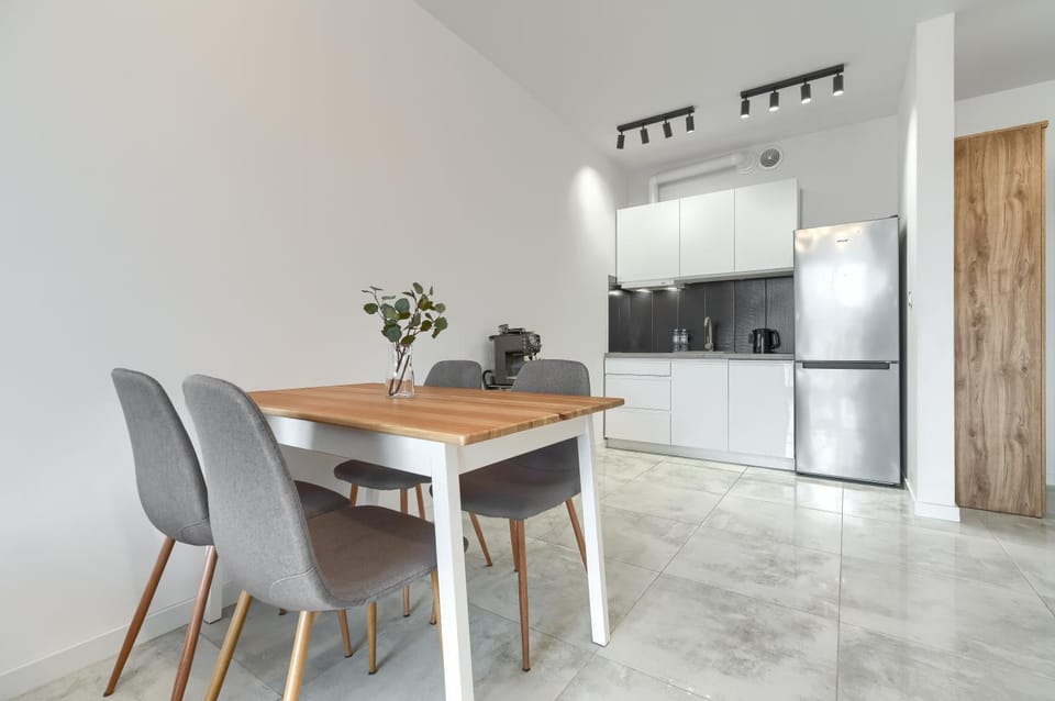 Kitchen or kitchenette, Dining area, dishwasher