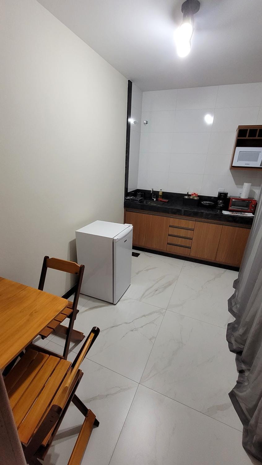 Kitchen or kitchenette, Dining area, minibar, pet friendly, stove
