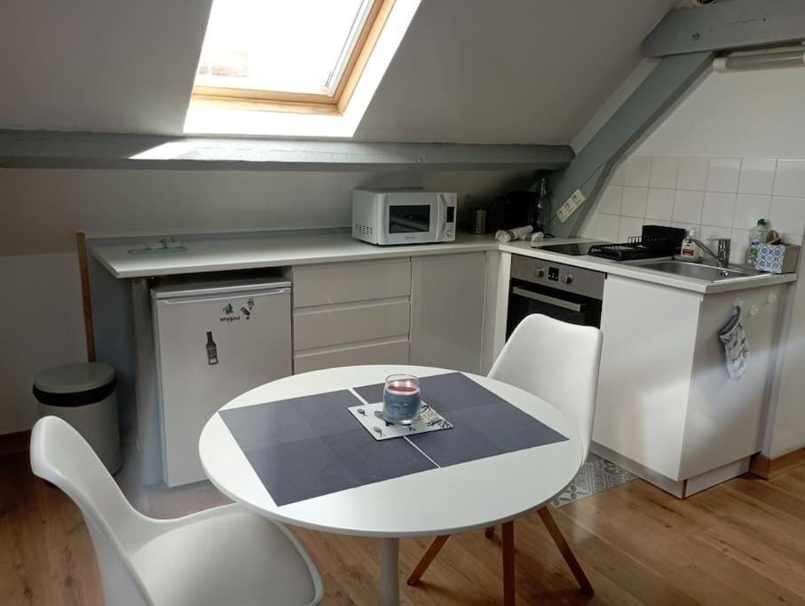 Coffee/tea facilities, Kitchen or kitchenette, Dining area, minibar, pet friendly, stove, toaster