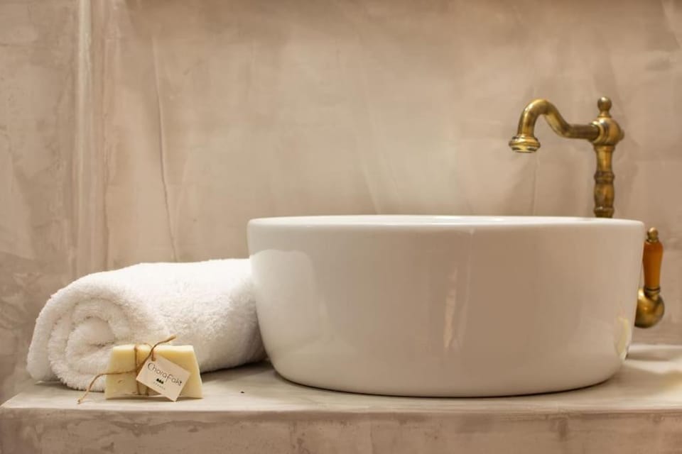 Bath, towels