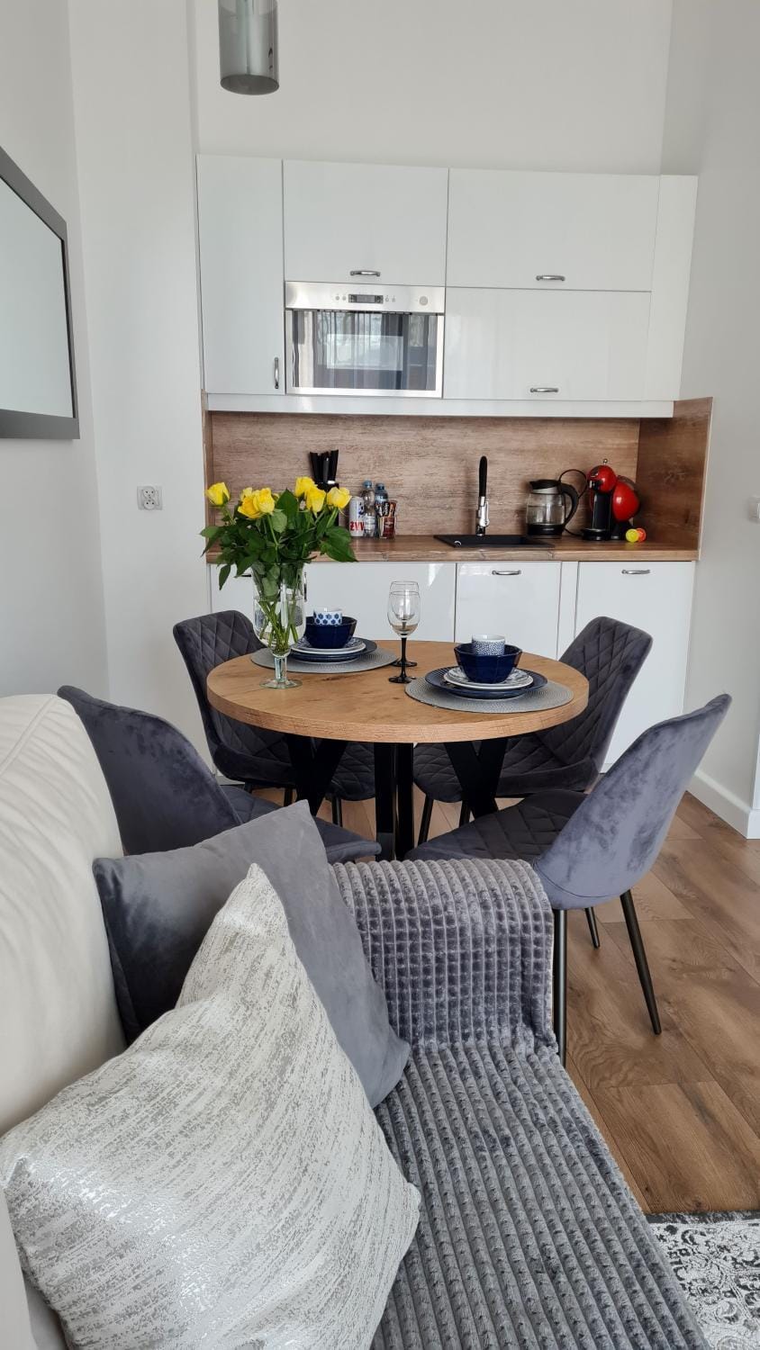 Coffee/tea facilities, Kitchen or kitchenette, Living room, Seating area, Dining area, minibar, pet friendly, stove, toaster