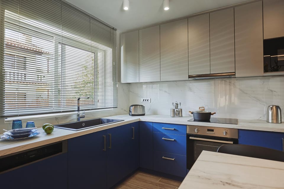 Kitchen or kitchenette, minibar, pet friendly, toaster