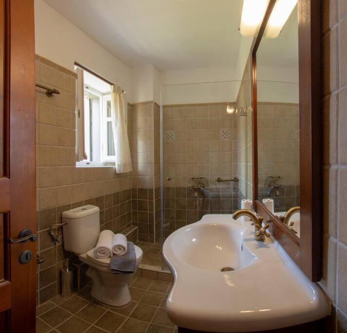 Toilet, Bathroom