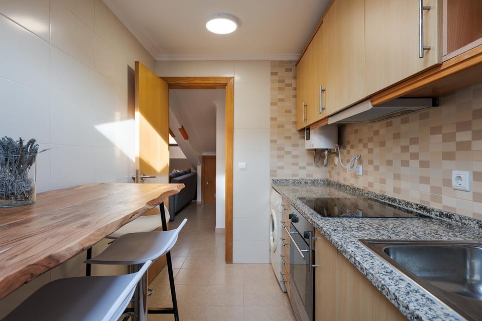 Santos Gem IV - Central Studio - Work-Friendly Apartment in Lisbon