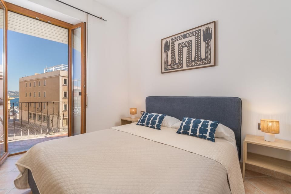 Bed, View (from property/room), Balcony/Terrace, Bedroom