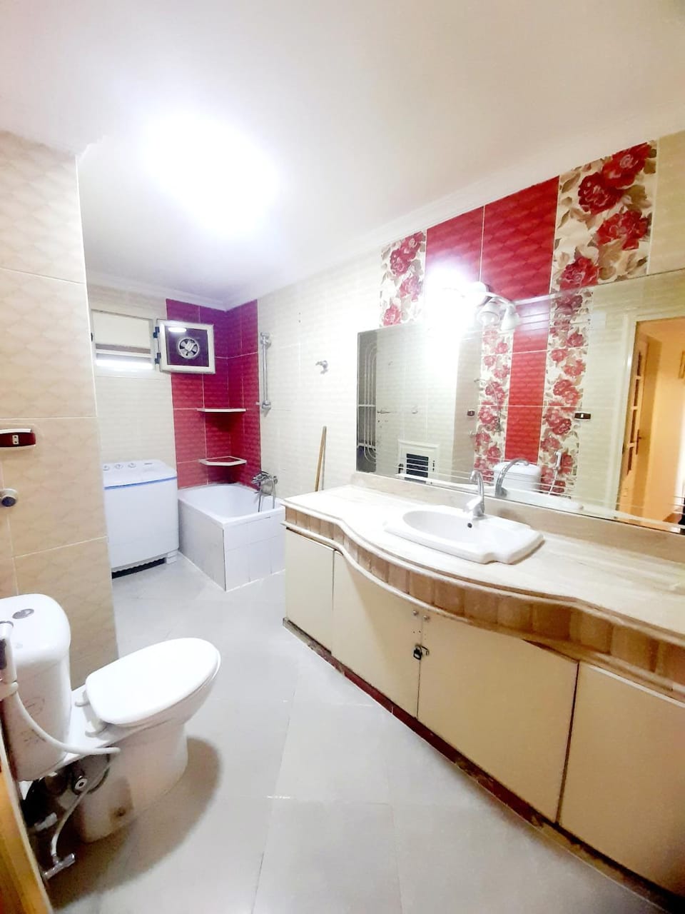 Luxury Duplex Chalet In Al Mamoura Beach With Garden view & Partial Sea View Next to Helnan Hotel Family شاليه دوبلكس في المعموره الشاطئ الترا لوكس بإطلالة على الجناين و رؤيه جانبيه للبحر بجوار فندق هلنان عائلي و يتم تسليم الكارنيهات مع الشاليه Apartment in Alexandria