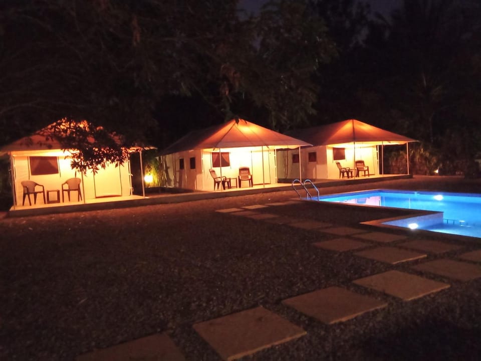 Property building, Swimming pool