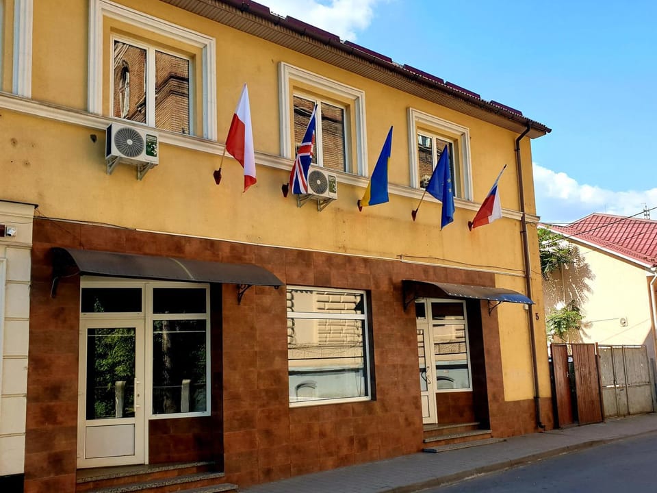 Property building, Facade/entrance