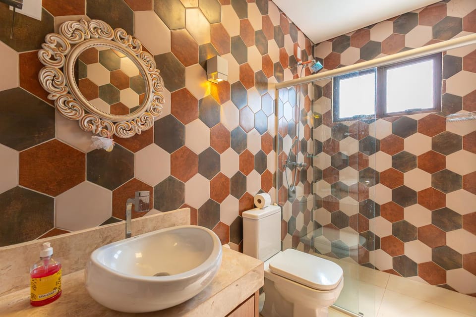 Shower, Toilet, Bathroom