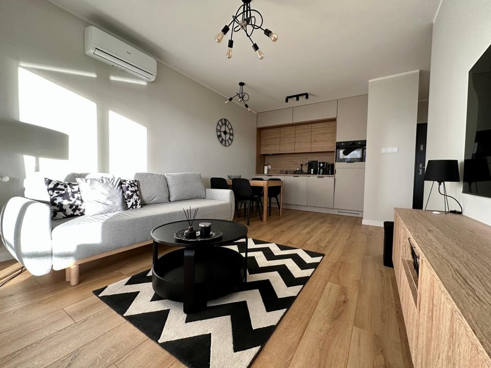 Communal lounge/ TV room, Bed, TV and multimedia, Kitchen or kitchenette, Living room, Seating area, Dining area, fireplace