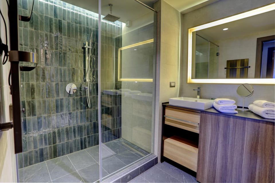 Shower, Bathroom