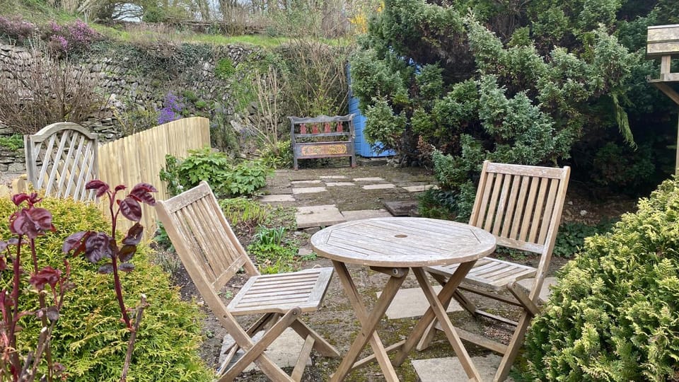 Cosy Nook thatched cottage with Exmoor views House in West Somerset District