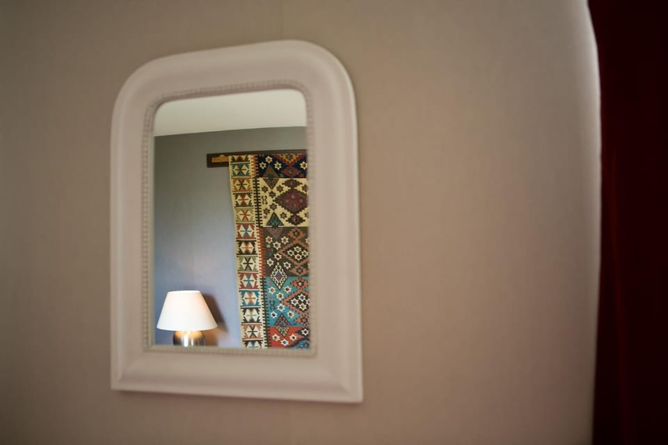 Living room, Photo of the whole room, Bedroom