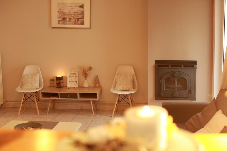 Living room, Seating area, flat iron