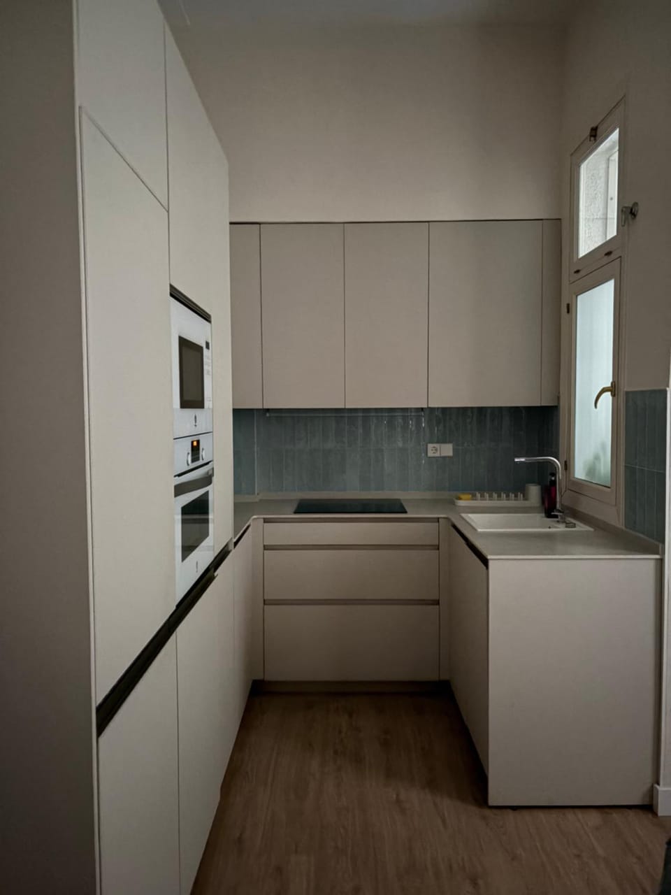 Kitchen or kitchenette, oven, stove