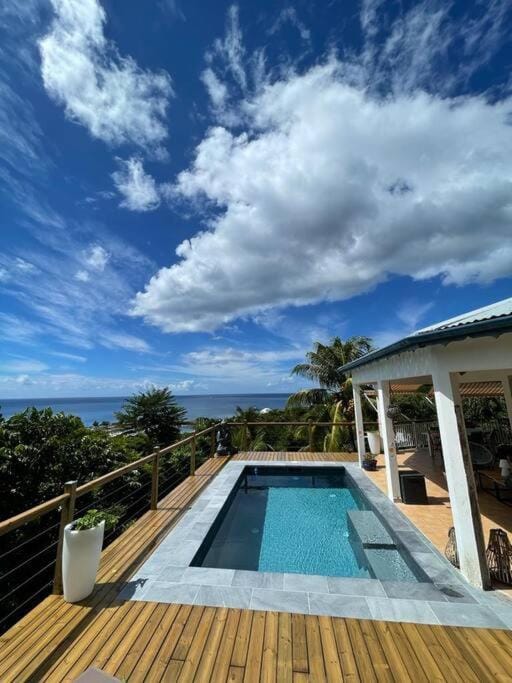 Patio, Day, Natural landscape, View (from property/room), Balcony/Terrace, Pool view, Sea view, Swimming pool, sunbed