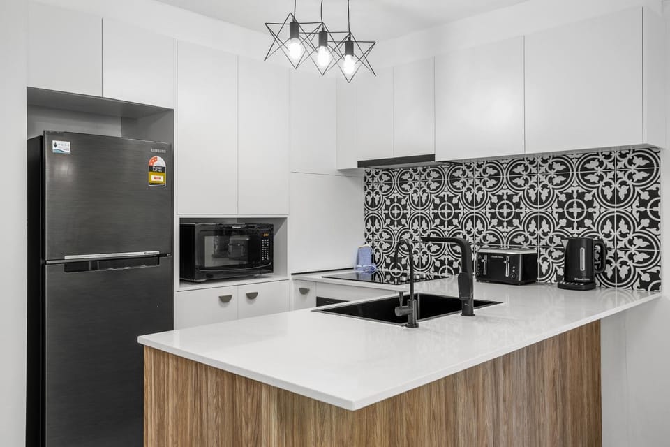 24 24 Hamilton Avenue by Gold Coast Premium Apartment in Surfers Paradise