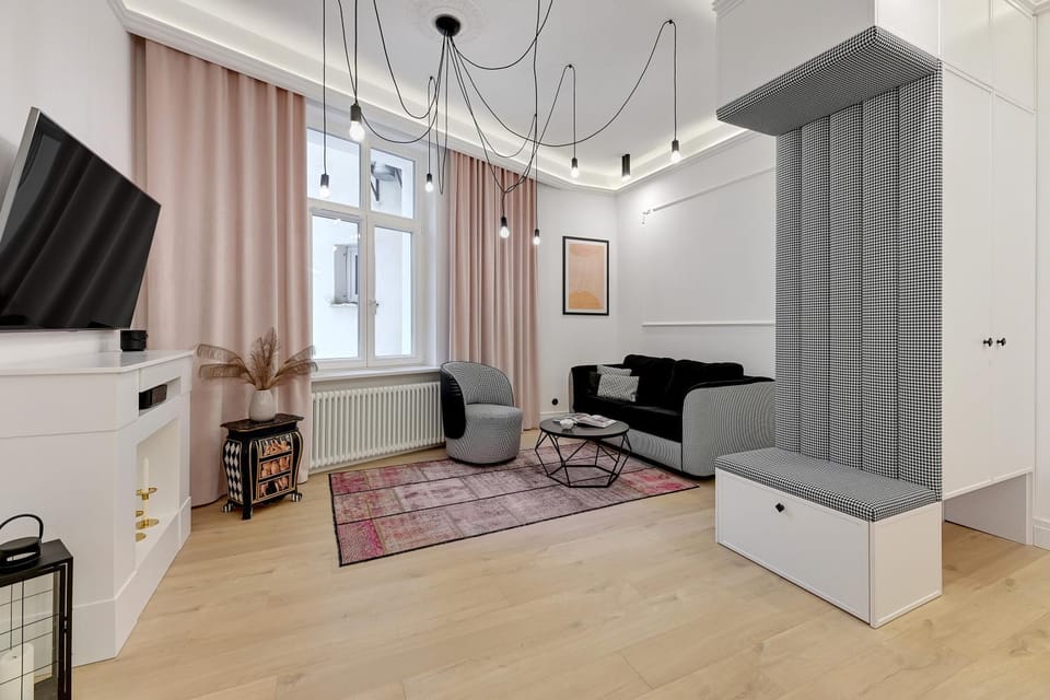 TV and multimedia, Living room, Seating area, wardrobe